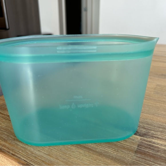 Zip Top Silicone Food Storage Container - Picture 6 of 7